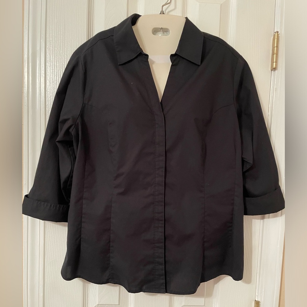Lee Riders 3/4 cuffed sleeve classic career shirt with flattering princess seams
